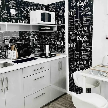 Apartamento Moderno Tipo Semisotano En Playa Canteras Con Wifi Las Palmas / Gran Canaria