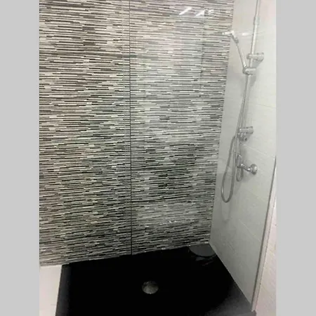 Apartamento Moderno Tipo Semisotano En Playa Canteras Con Wifi Las Palmas / Gran Canaria